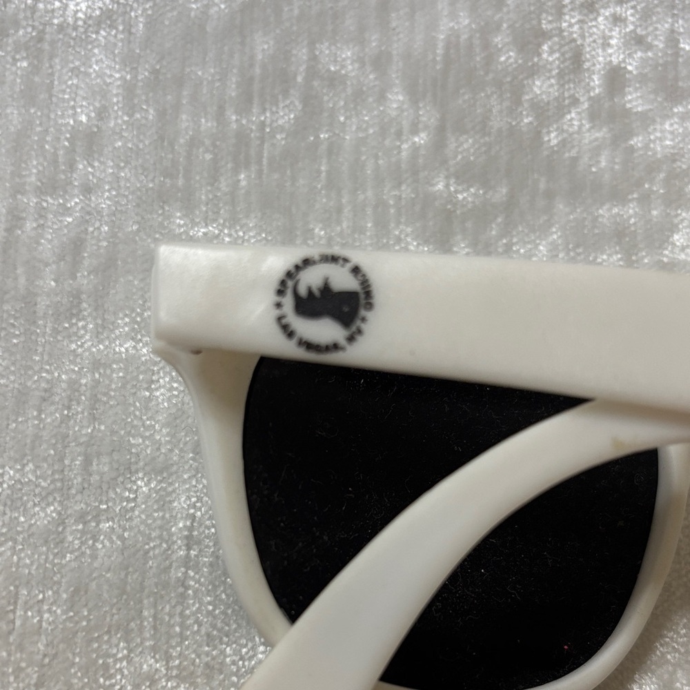 Spearmint Rhino Las Vegas White Sunglasses with Black Lenses - Picture 4 of 8